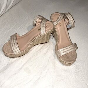 Tan neutral wedges 7.5